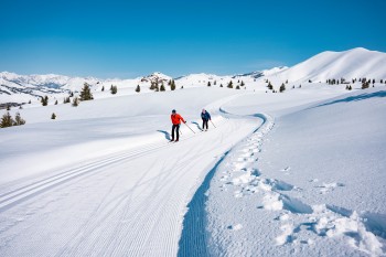 Abseits der Piste kann man sich auch auf zahlreichen Langlaufloipen austoben.