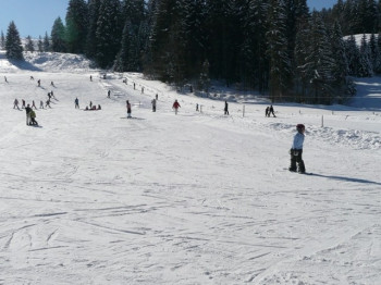Auf den Abfahrten mit einer Gesamtlänge von 4km wird Skianfängern nicht langweilig