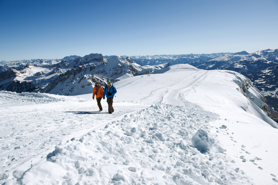 Auch am Gipfel des Chäserrugg kann man eine tolle Winterwanderung machen.