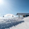 Blick auf die Gondel am Katschberg, die die Wintersportler befördert.