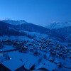 Das Dorf Visperterminen in der Morgendämmerung. ©heidadorf.ch