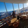 Die Glasfassade des Viharnik Restaurants ermöglicht einen grandiosen Rundumblick auf den Triglav Nationalpark.