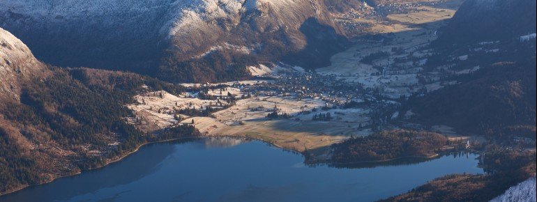 Die Talabfahrt Žagarjev Graben führt bis hinunter zum Bohinj-See.