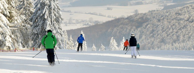 Die Wasserkuppe ist das höchsgelegene Skigebiet in Hessen.