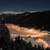 Spätestens wenn die Dunkelheit im Talort Techendorf einbricht, wird es Zeit für Aprés Ski.