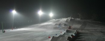 Dienstag und Freitag wird abends das Flutlicht zum Skifahren eingeschaltet.