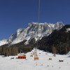 Skifahren mit Traumpanorama kann man in Ehrwald am Fuße der Zugspitze