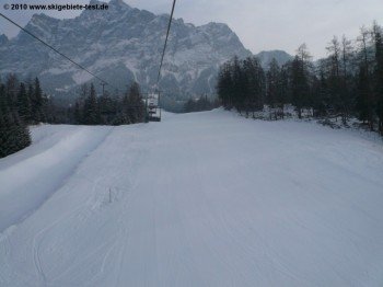 Wettersteinabfahrt mit 120 m Halfpipe