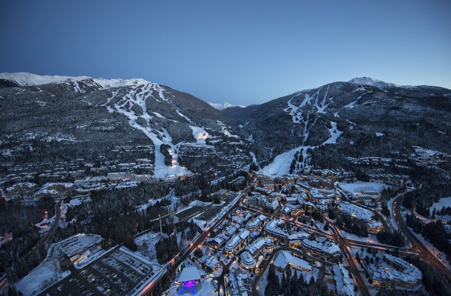 Blackcomb Mountain und Whistler Mountain, die zusammen das Skigebiet Whistler Blackcomb bilden.