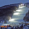 Dank Flutlicht kann man am Sonnenlift bis in die späten Abendstunden Skifahren.