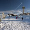 Von der Bergstation der Ettelsberg-Seilbahn im Skigebiet Willingen geht es die 2 Kilometer lange Abfahrt hinunter ins Tal.