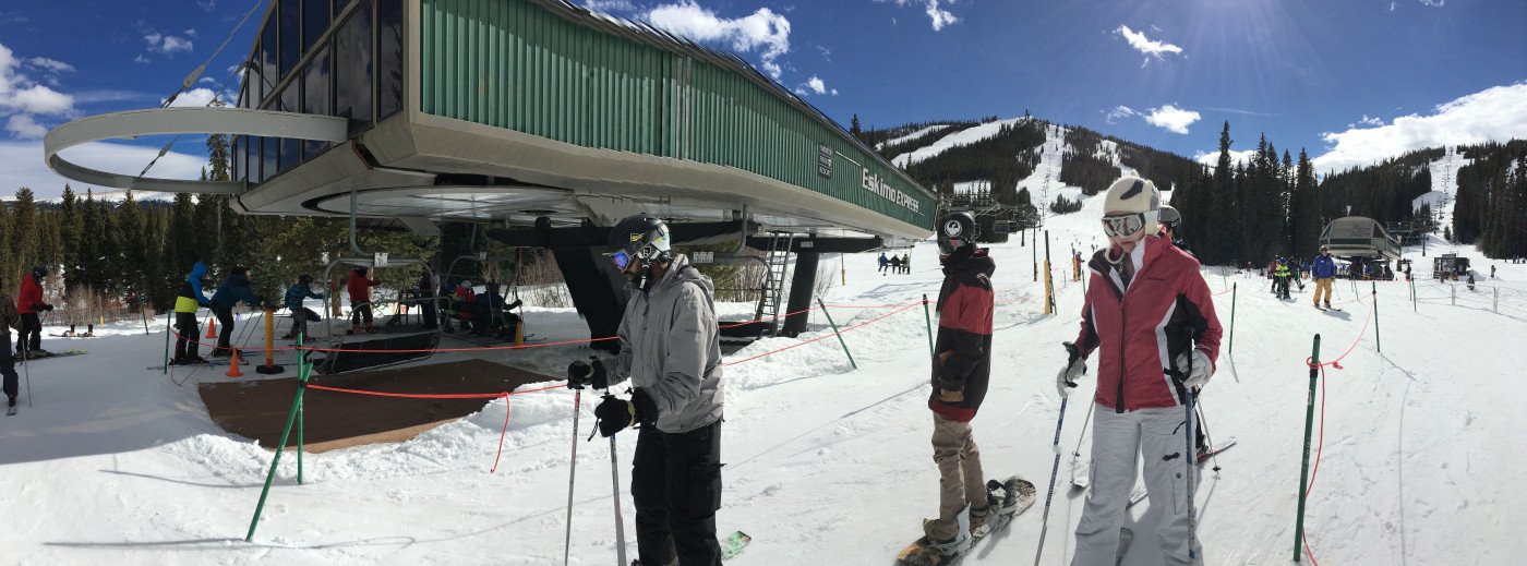 Der Eskimo Express ist für alle, die sich besonders für schwarze Pisten begeistern können, wie beispielsweise Outrigger Trail oder Retta's Run.
