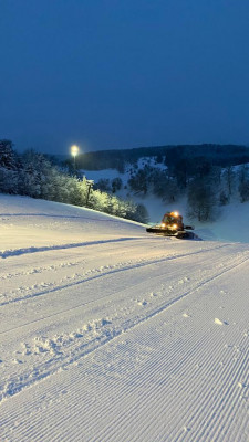 Die Piste wird regelmäßig präpariert.