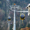 Mit 8er Gondeln geht es hinauf zum Zwölferhorn.