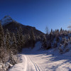 langlaufen in Steinberg mit Blick auf das mächtige Guffert Bergmassiv