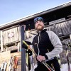 In der Chamer Hütte kann man kulinarisch schlemmen und die Beine hochlegen, bis die Langlauf-Ski wieder angeschnallt werden.