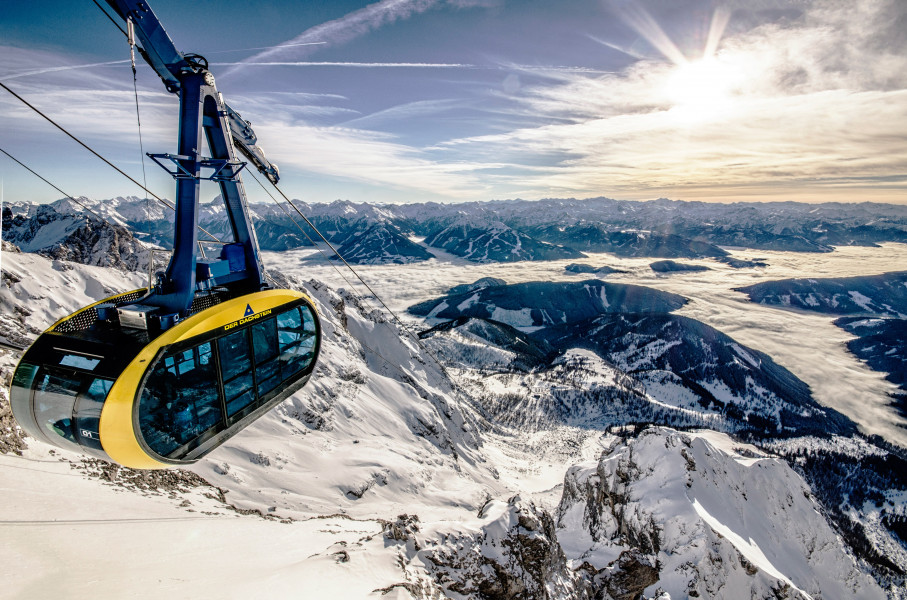 Die Panoramagondel bringt die Langläufer zu den Loipen auf dem Gletscher.