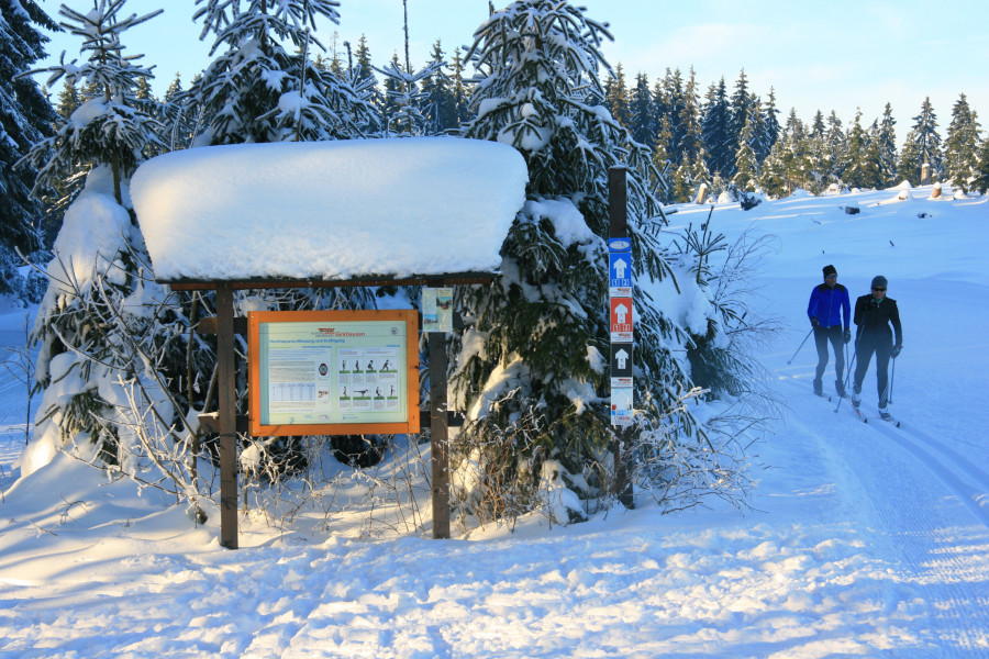 Das DSV Nordic Aktiv Zentrum Girkhausen bietet 30 Loipenkilometer.