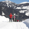 Eindrücke aus dem Langlaufgebiet Gosau im Salzkammergut. Auf dem Bild ist die Sportloipe zu sehen, auf der man den Gosaubach Staussee umrundet.