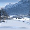 Beim Langlaufen kann man die winterliche Natur in vollen Zügen genießen.