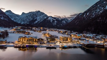 Pertisau in der Abenddämmerung