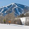 Genieße den Blick auf die Berge beim Langlauf im Sun Valley.