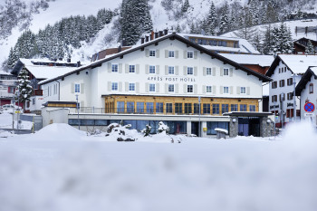 APRÉS POST HOTEL